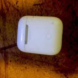 Apple AirPod Charging case
